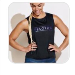 Peloton v back tank black medium